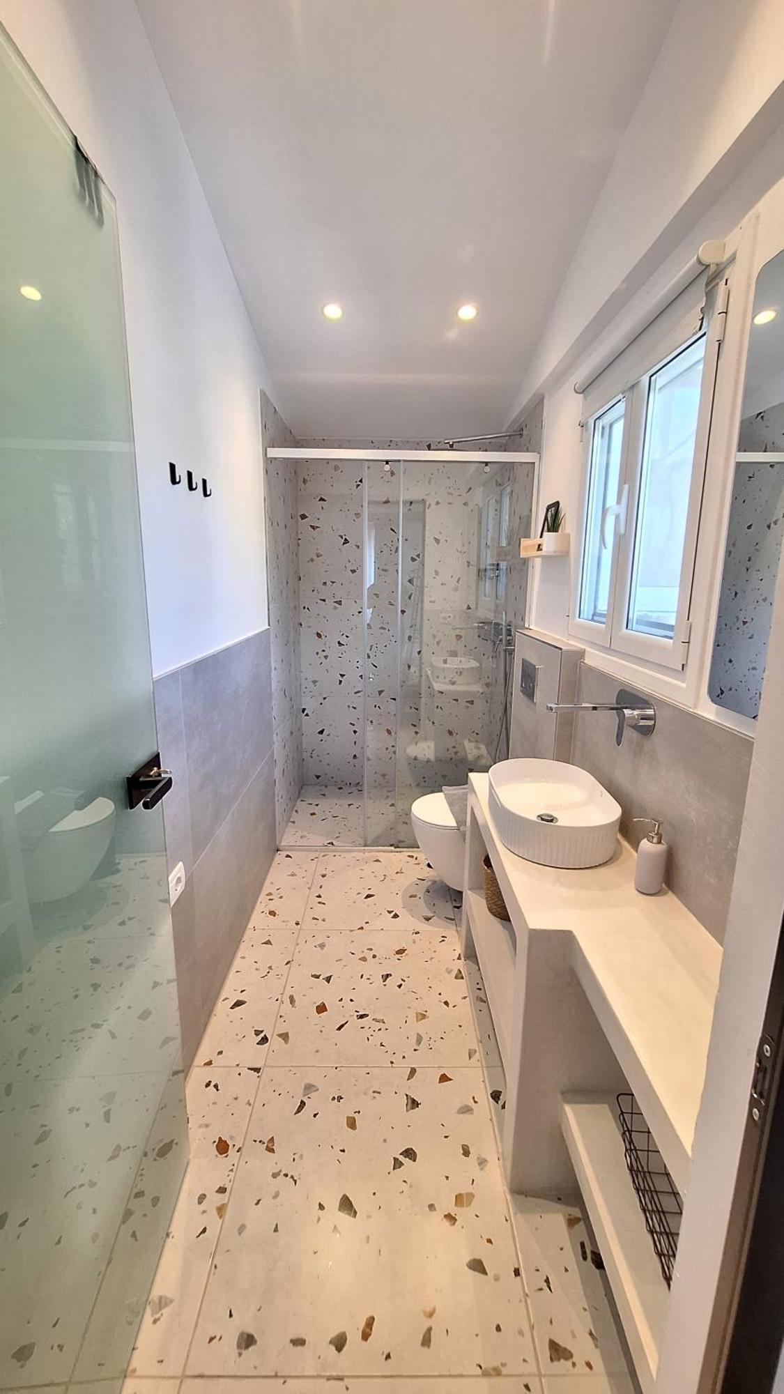 Tonea'S Houses Himare Rom bilde
