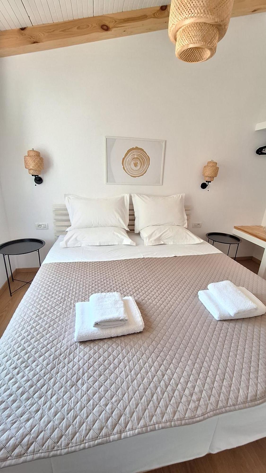 Tonea'S Houses Himare Rom bilde