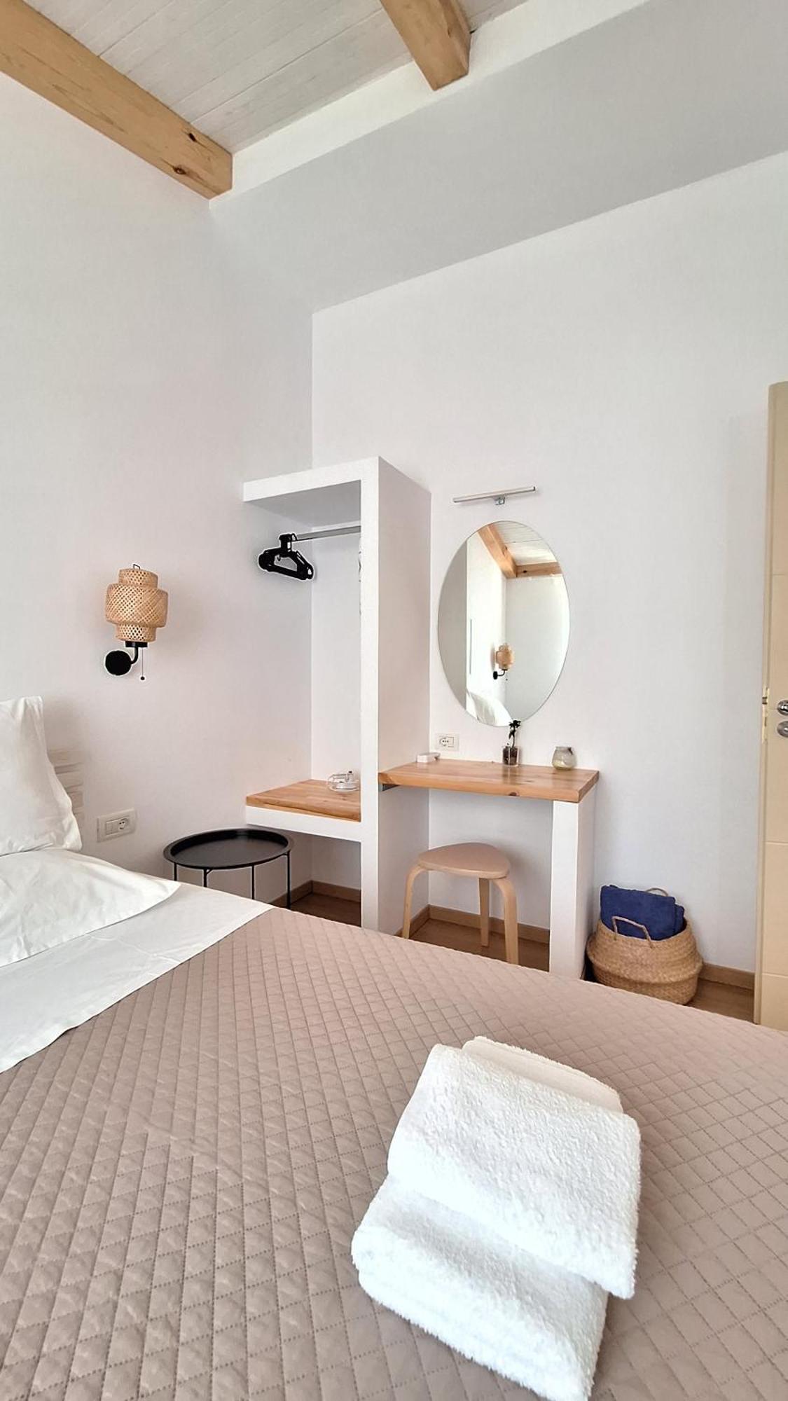 Tonea'S Houses Himare Rom bilde