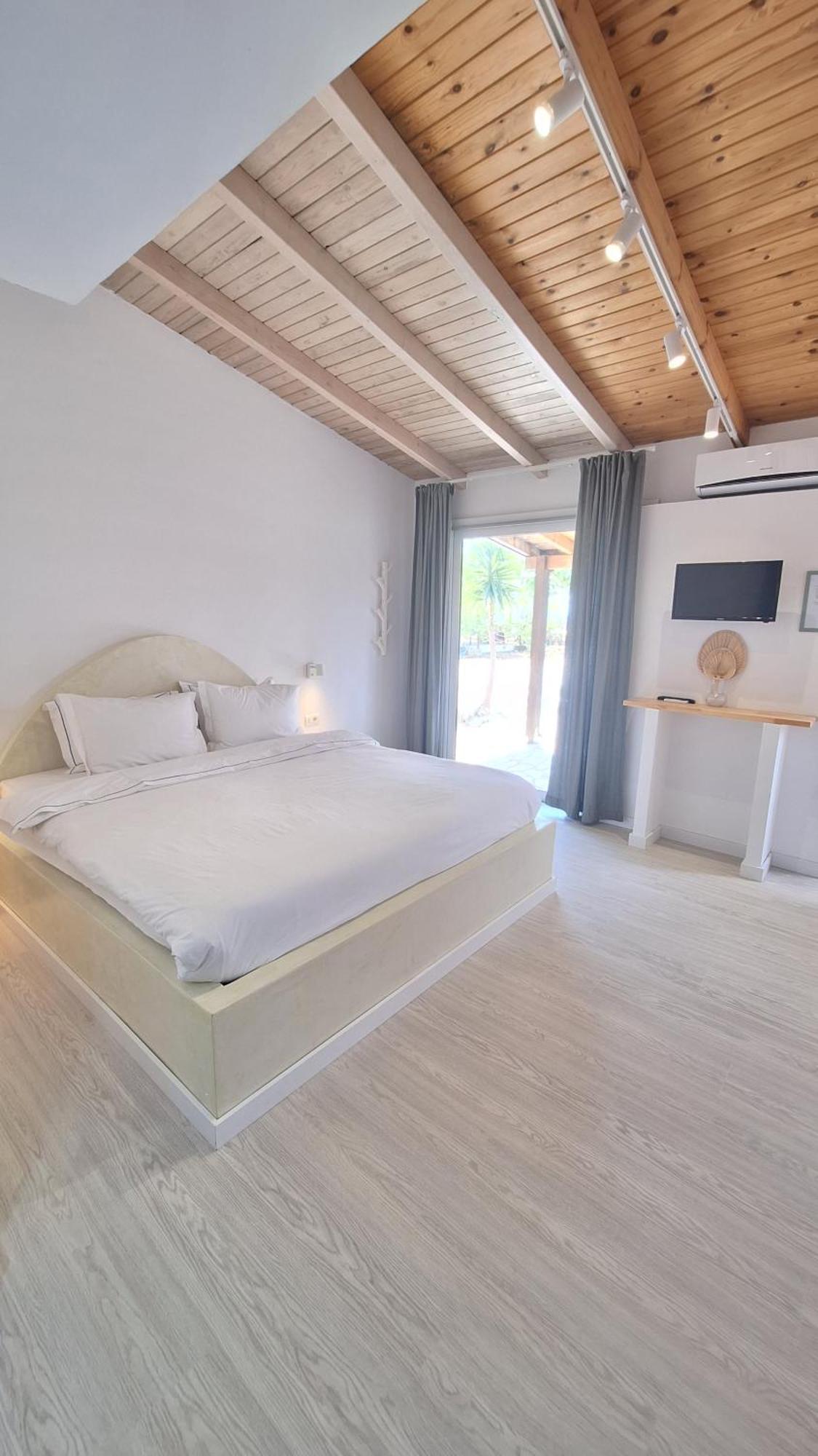 Tonea'S Houses Himare Rom bilde
