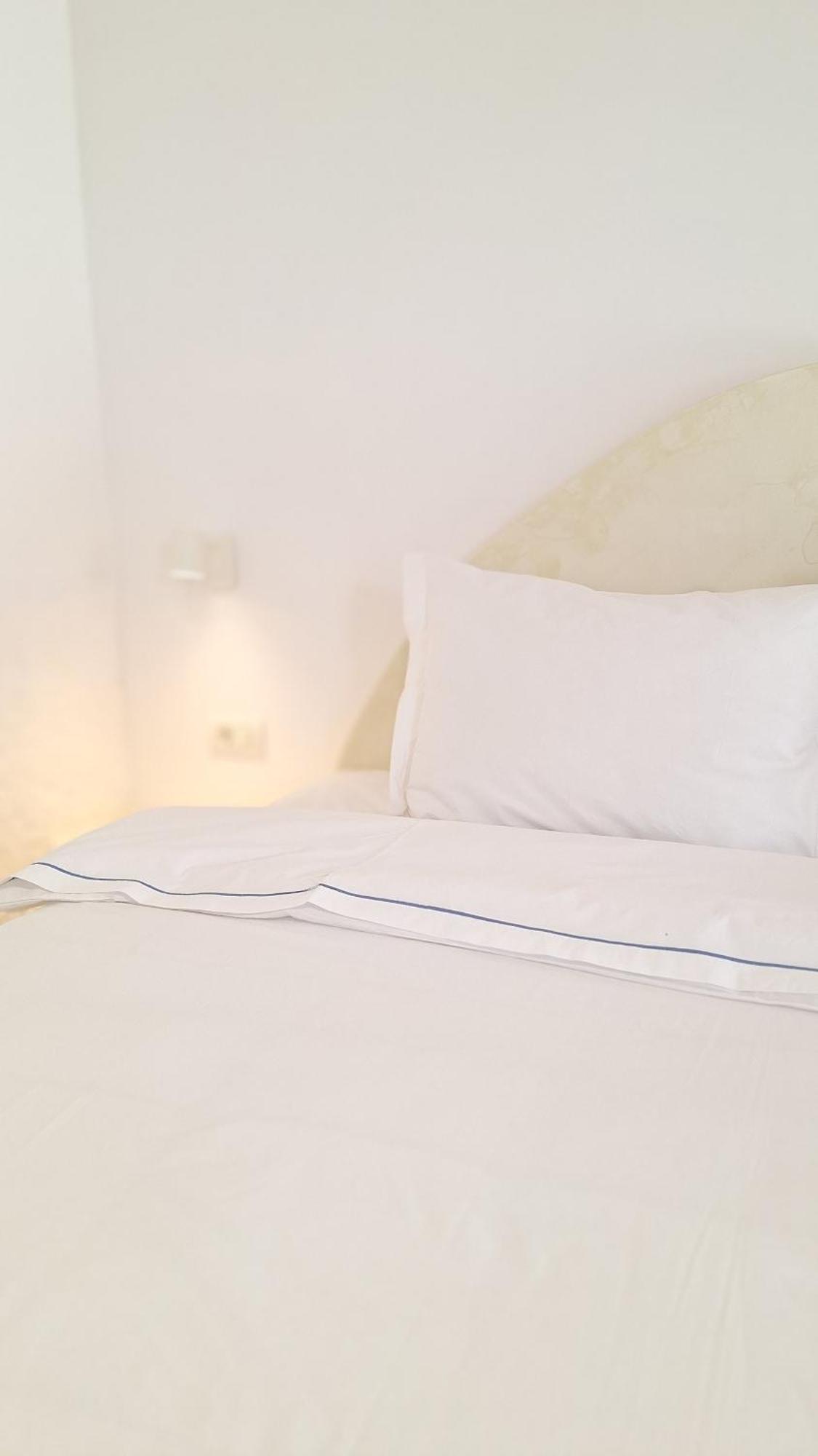 Tonea'S Houses Himare Rom bilde