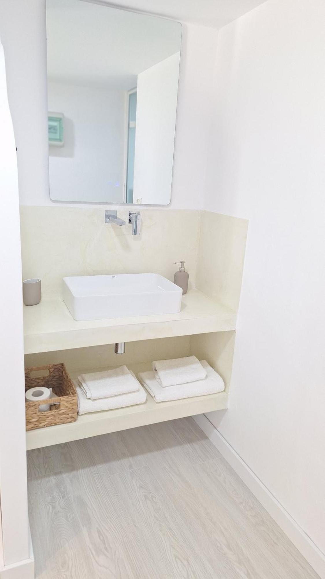 Tonea'S Houses Himare Rom bilde